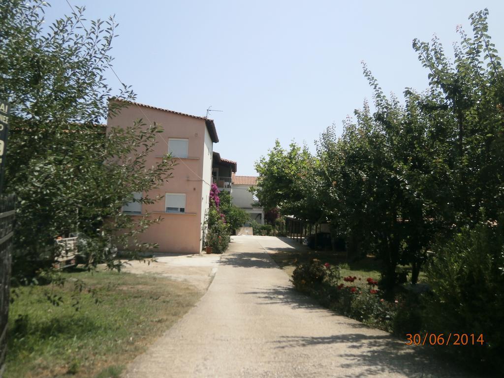 Ioannis Avrades Apartments Agiakampos  Exteriér fotografie
