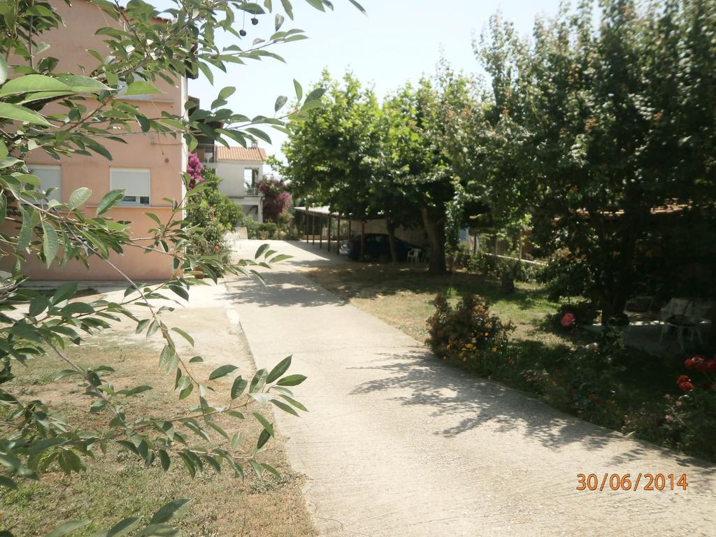 Ioannis Avrades Apartments Agiakampos  Exteriér fotografie