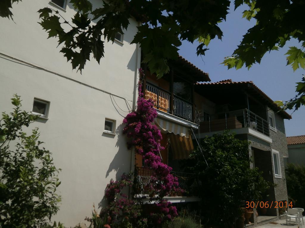 Ioannis Avrades Apartments Agiakampos  Exteriér fotografie